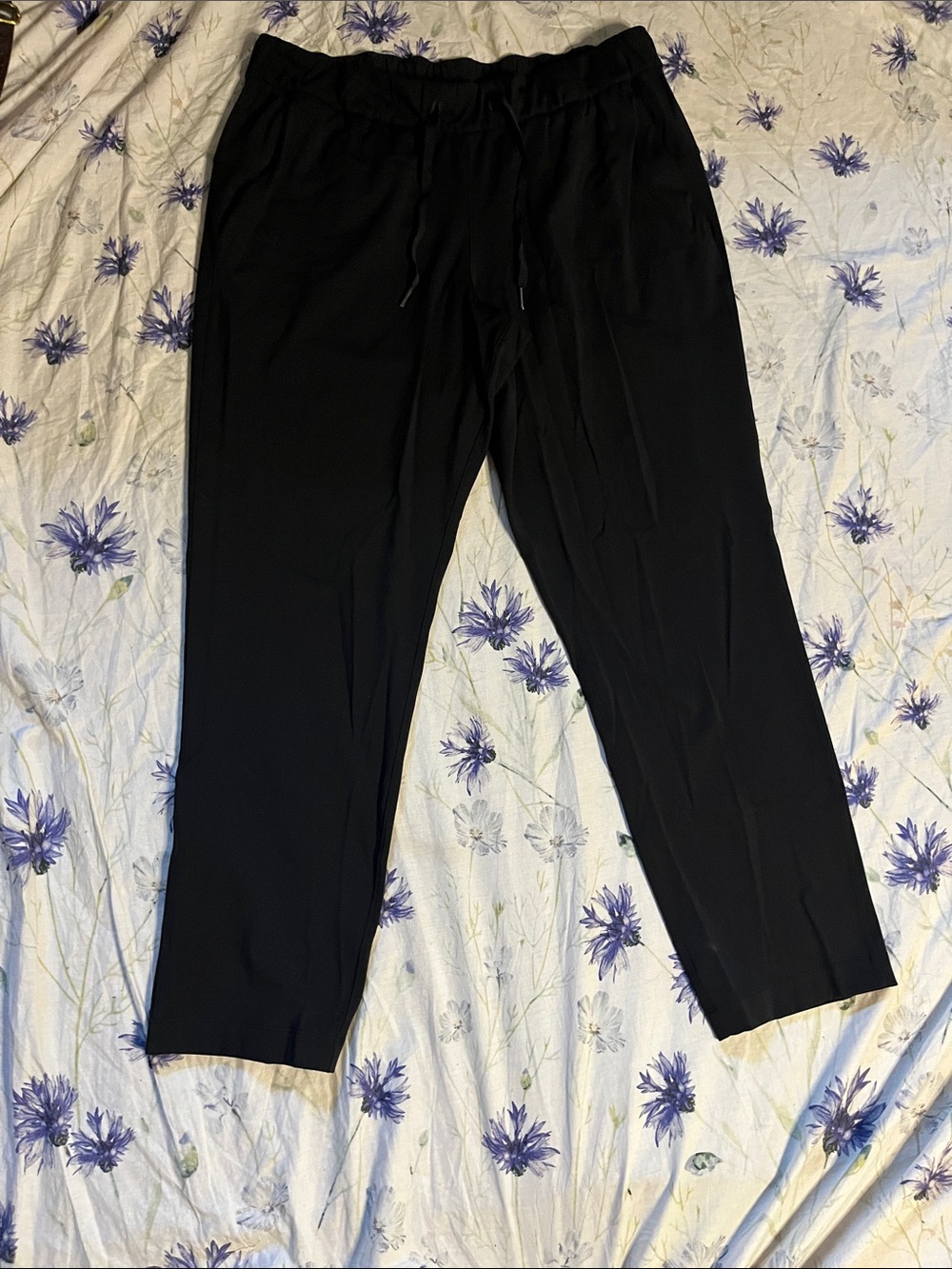 Lululemon On The Fly Pant Black Size 10 Relaxed Drawstring Travel Pants